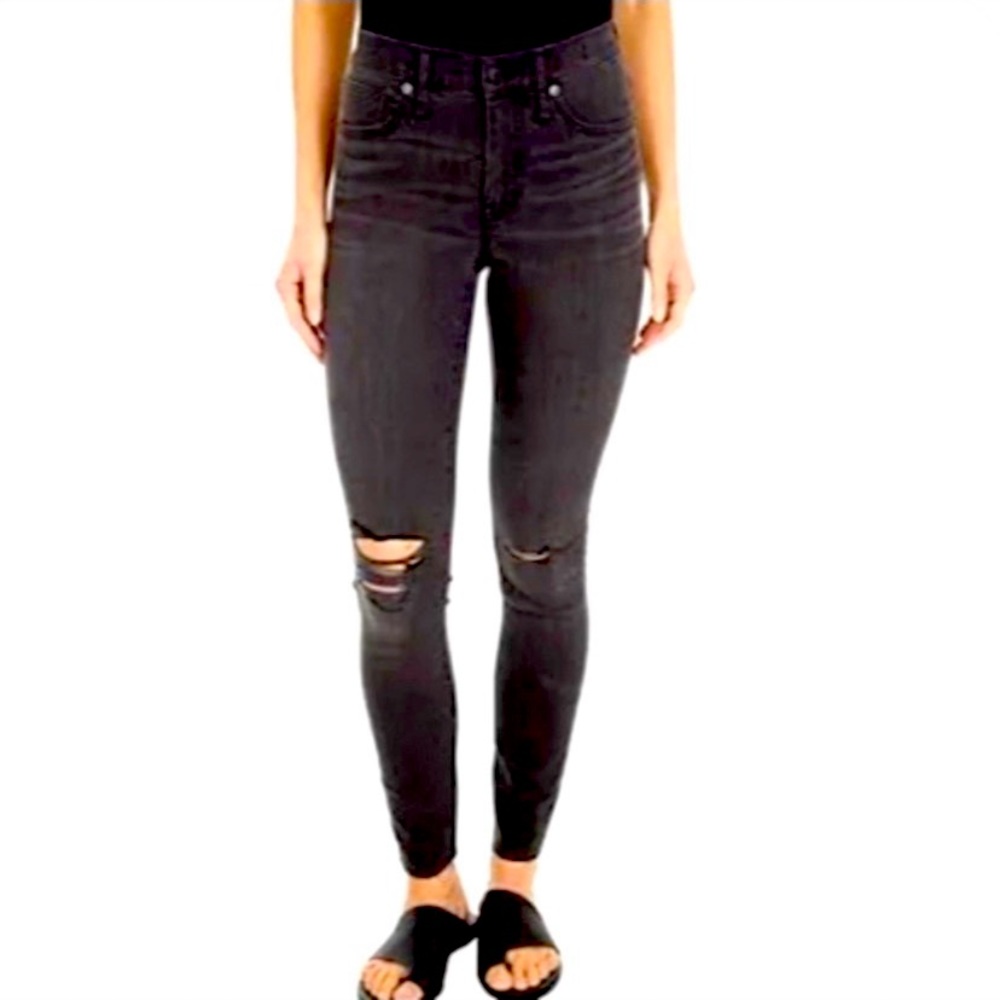Madewell black distressed mid rise 9 in skinny jeans